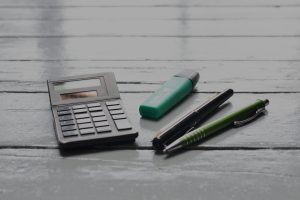Колко струва адвокат в Бургас и от какво зависи хонорарът